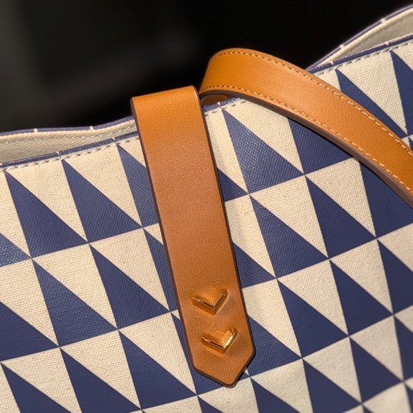 Stella and Dot Crosby Hobo Geo Tile Blue and White Toto Purse - Picture 2 of 9